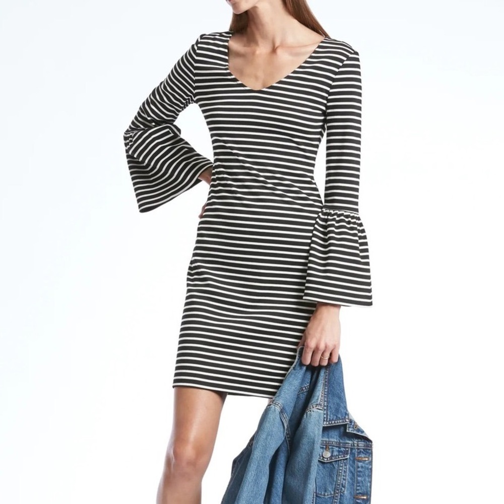 💜HostPick💜 Banana Republic Striped Ponte Bell-Sleeve Shift Dress